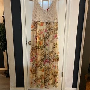 V Cristina maxi dress size large